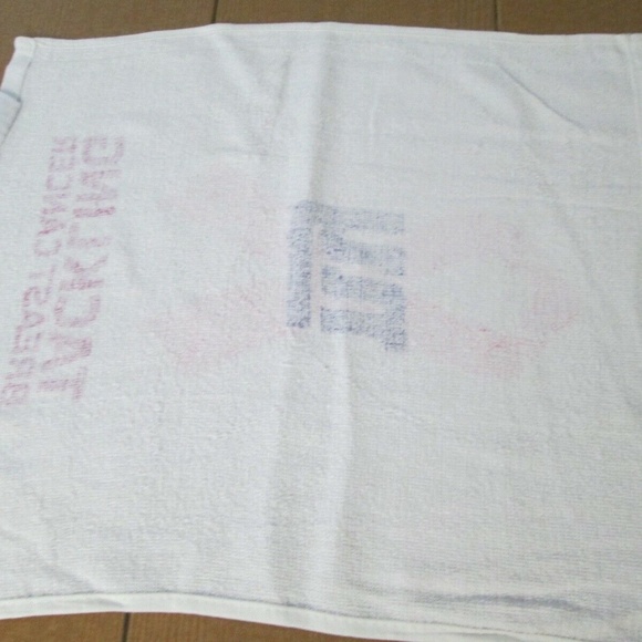 2 Pack Breast Cancer NY Giants 17x15'' Sport Towel - Picture 4 of 5